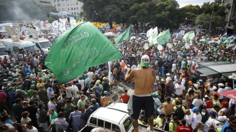 Argentina iqtisadi siyasətlər əleyhinə etirazların şahididir