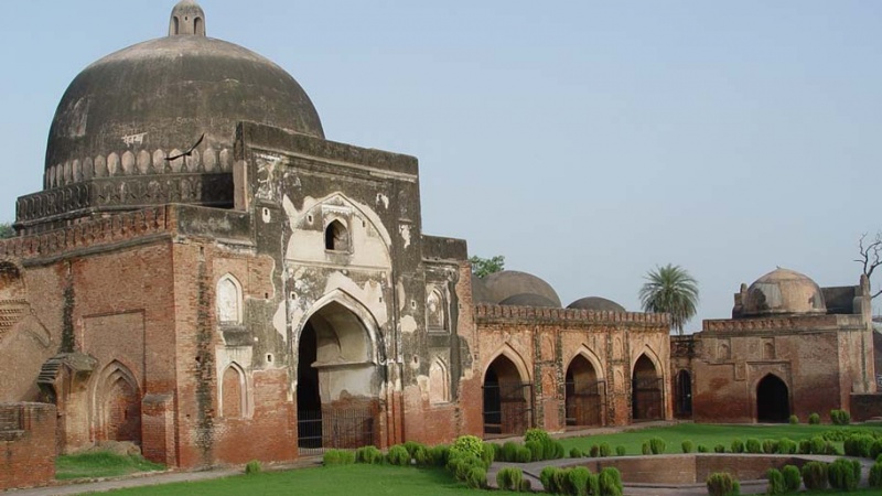 ہندوستان میں ایک اور تاریخی مسجد کو خطرہ