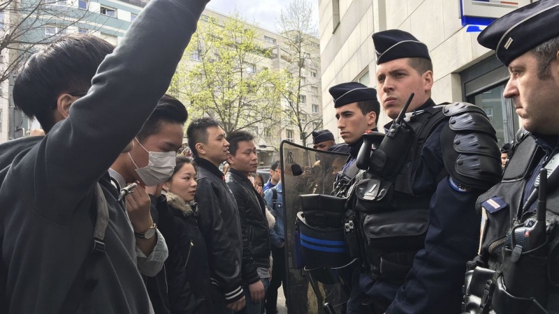 Parisdə polis zorakılığına qarşı etiraz aksiyası
