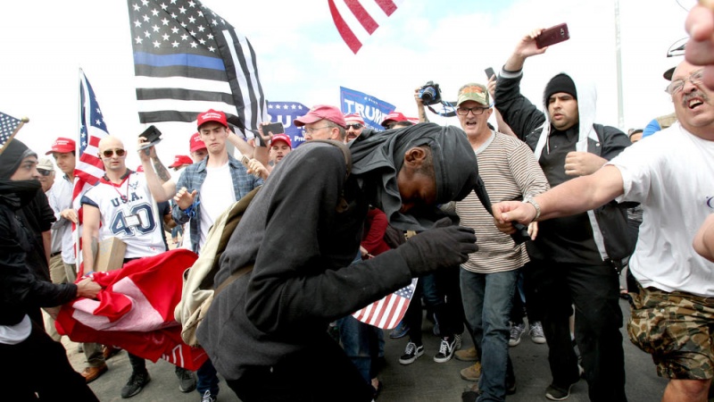 امریکہ: ڈونالڈ ٹرمپ کے حامیوں اور مخالفین میں جھڑپیں