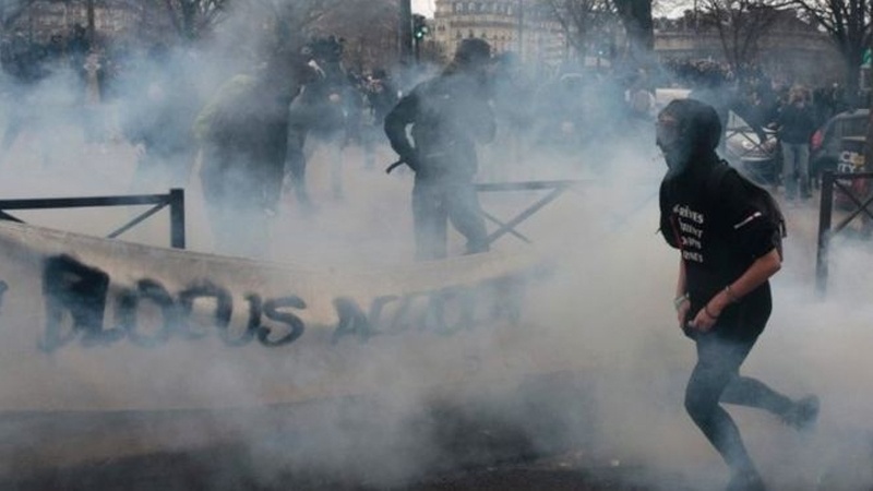 Fransada polis zorakılığına qarşı etiraz aksiyası