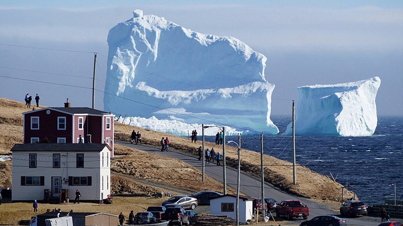 Divovska santa leda na obali Kanade