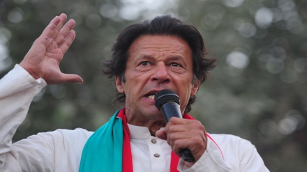 پاکستانی اسٹیبلشمنٹ پر عمران خان کی کڑی نکتہ چینی