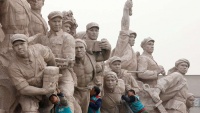 Divovske skulpture u Kini
