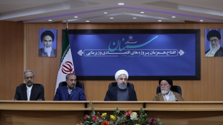 Ruhani: 63 ildən sonra İranın ixracatı, idxalatı ötüb keçdi