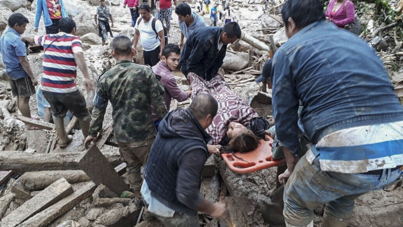 کولمبیا میں مٹی کے تودے گرنے سے دو سو سے زائد افراد کی ہلاکت 