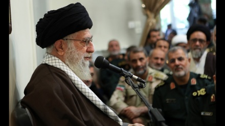 Rêberê inqilabê: Êrişa ser Amerîkayê şaşitîyeke istiratêjîk û dubarekirina şaşitîya kesên berê