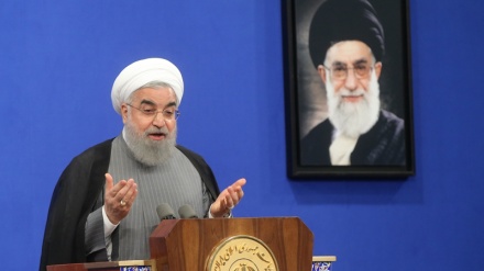 Ruhani: Regiondakı destabilliyə qarşı ayıq olmaq lazımdır