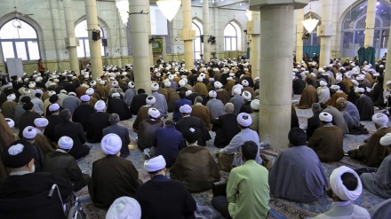 قم میں ایران بھر کے حوزہ علمیہ سے تعلق رکھنے والے طالبعلموں کی  کلاسیں 