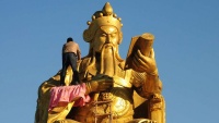 Divovske skulpture u Kini
