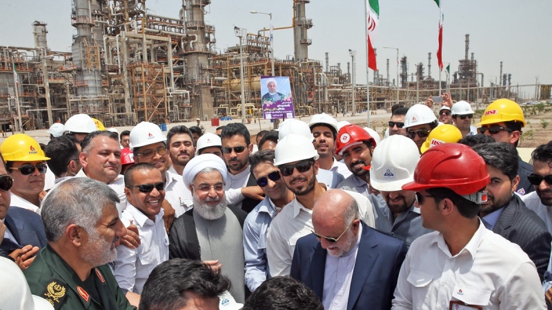 Proslava samodostatnosti benzina u Iranu