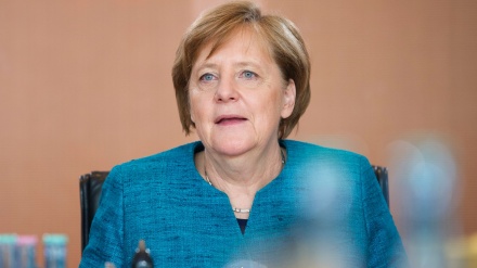 Merkel Türkiyə hökuməti və partiyalarına səsləndi