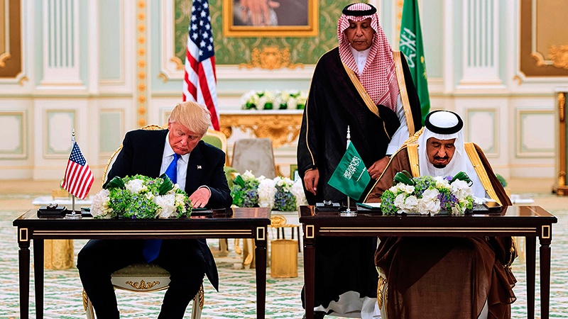 سعودی عرب اور امریکا کے درمیان دوسو اسّی ارب ڈالر کے معاہدے 