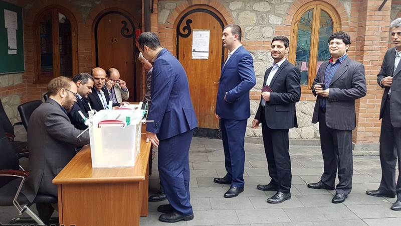 بیرون ملک مقیم ایرانی شہریوں نے بھی صدارتی الیکشن میں بڑھ چڑھ کر ووٹنگ میں حصہ لیا