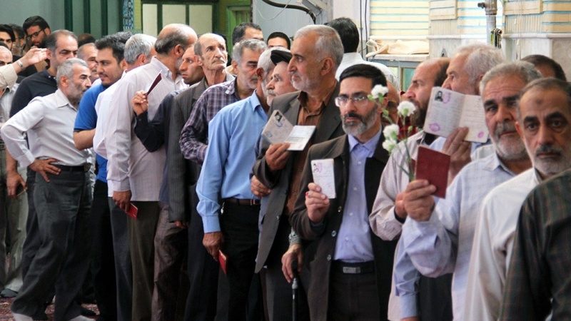 ایران میں صدارتی اور بلدیاتی انتخابات میں عوام کی بھر پور شرکت 