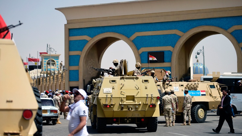مصر: مسلح افراد کے حملے میں 5 فوجی ہلاک