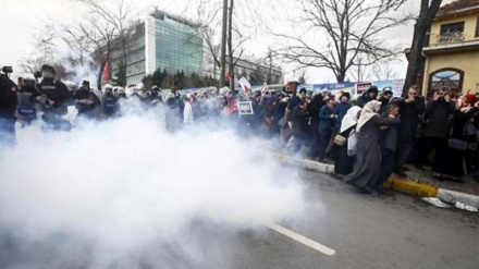 İstanbulda hökumətə qarşı aksiya