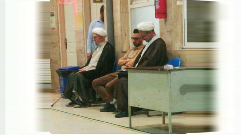 ڈاکٹر کی لائن میں لگے آیت اللہ امینی !