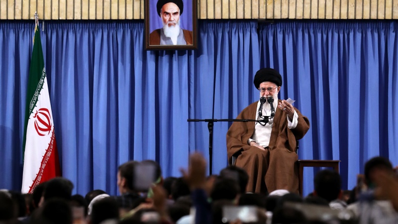  ایران میں مکمل امن و سلامتی کی فضا میں انتخابات کا انعقاد کیا جارہا ہے: رہبرانقلاب -   سیاسی تجزیہ