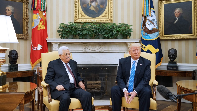 محمود عباس کو امریکہ نہیں ہٹا سکتا: فلسطینی انتظامیہ