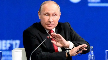 Putin: Rusiya hərbi qüdrətini gücləndirir