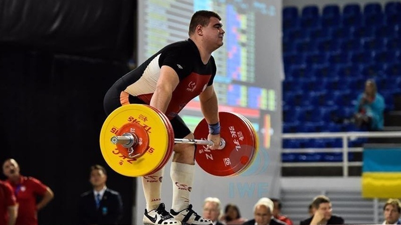 İran gənclərin ağırlıqqaldırma üzrə dünya çempionatında gümüş medal qazanıb