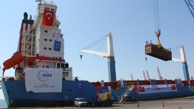 Türkiyə Qətərə bir yük gəmisi yardım göndərdi