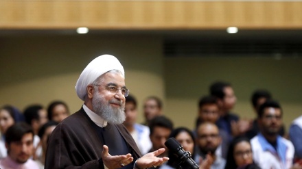 Həsən Ruhani inkişaf üçün gənc nəsildən istifadəni vurğuladı