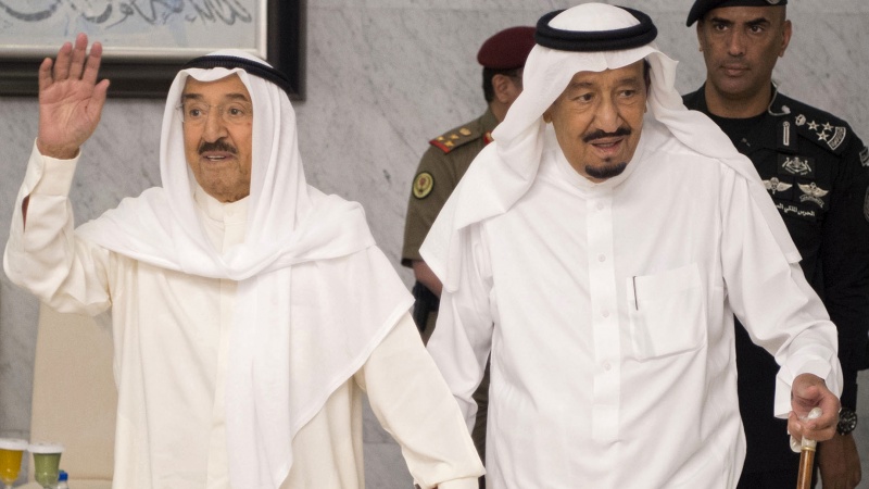 قطر اور عرب ملکوں کے درمیان بحران کو حل کرنے کی کوشش 