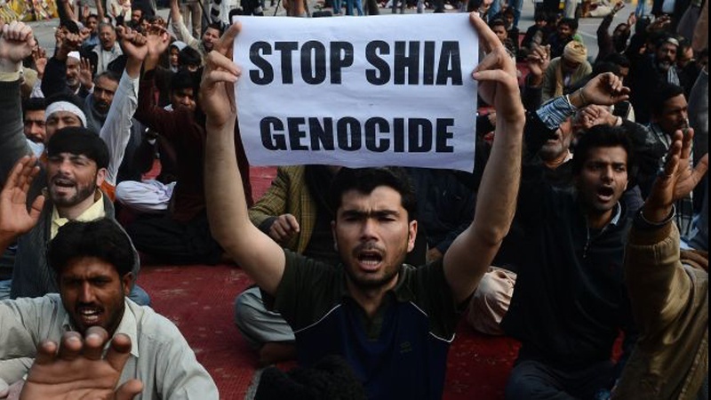 پاکستان میں دہشت گردانہ حملے جاری رہنے کے خلاف پاکستانی عوام کا احتجاج 