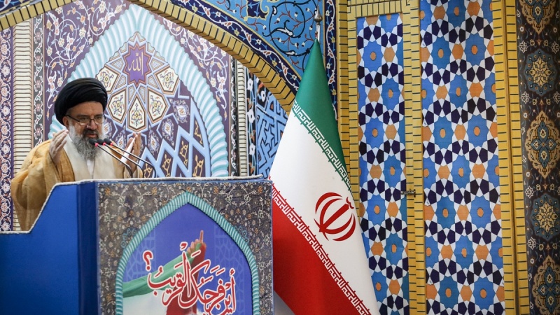 Tehranın müvəqqəti imam cüməsi: Dünya üzrə insan haqlarının pozulmasında ABŞ öncüldür