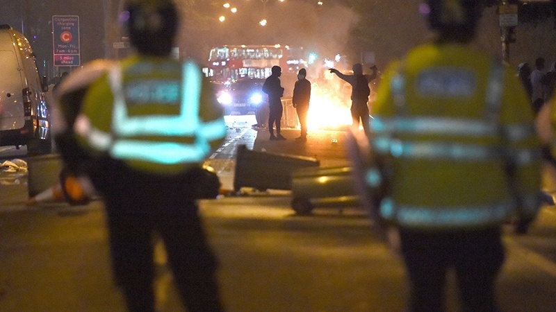 برطانیہ میں پولیس تشدد کے خلاف مظاہرے، ک‏ئی گرفتار 