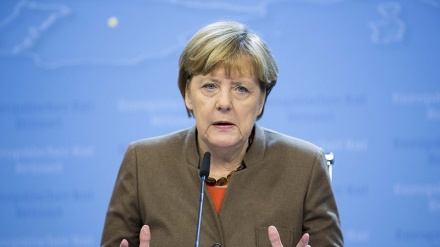 Merkel: Divar çəkmək  yerinə, divarları dağıdın