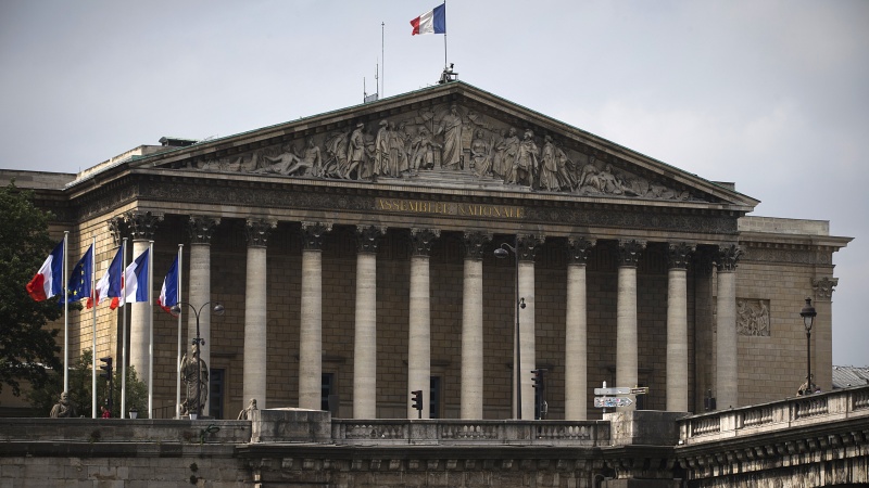 Stranka francuskog predsjednika osvojila apsolutnu većinu u parlamentu
