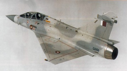 قطر کے 2 جنگی طیارے ٹکرا کر تباہ