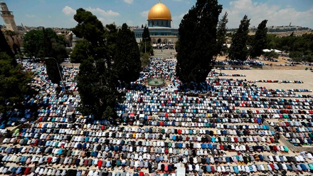 90 min fələstinli Fitr bayramı namazını Əl-Əqsa məscidində qıldı