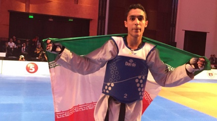 İranlı taekvandoçu Dünya Çempionatında ikinci oldu