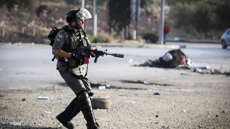  صیہونی فوجیوں کا طولکرم پر حملہ، دو فلسطینی زخمی