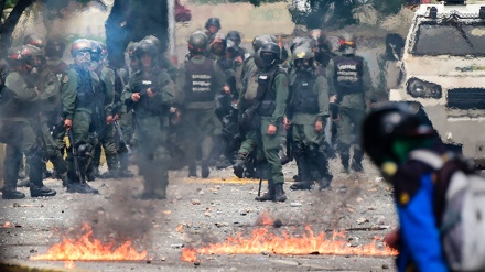 Venesuelada hökumətə qarşı aksiya