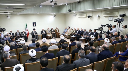 ایران کے حقوق اور مظلومین عالم کی حمایت پر تاکید 