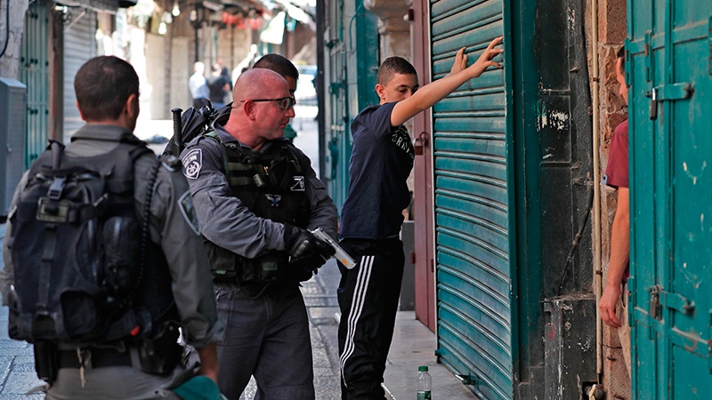 فلسطینی مظاہرین کے سامنے صیہونی حکومت کی پسپائی