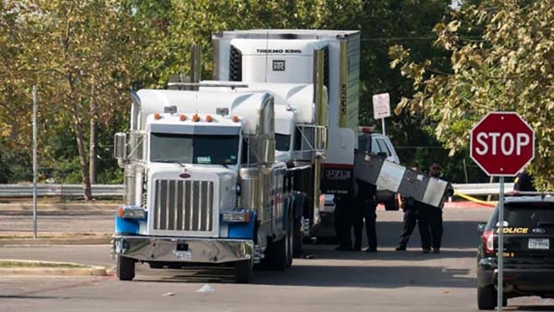 امریکا میں ٹرک سے 8 لاشیں بر آمد