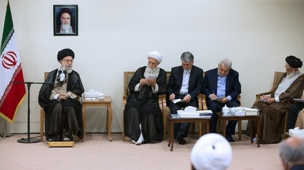 رہبر انقلاب اسلامی سے تعلیمی اور ثقافتی امور کے عہدیداروں کی ملاقات 