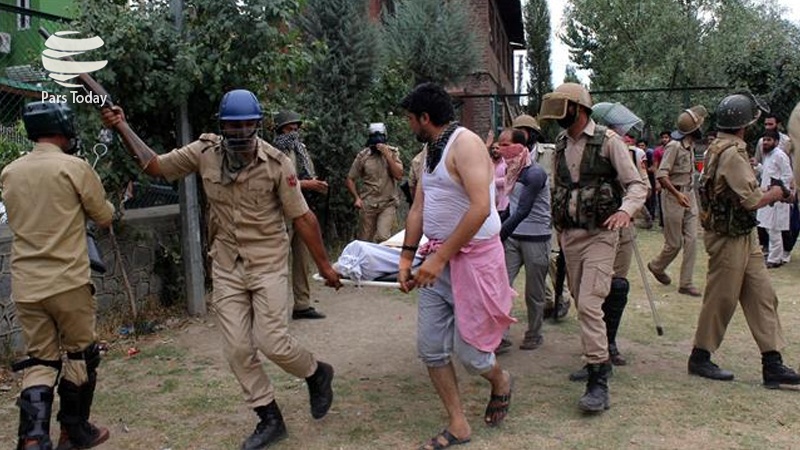 کشمیر: مسلح افراد کے حملے میں 2 افراد ہلاک