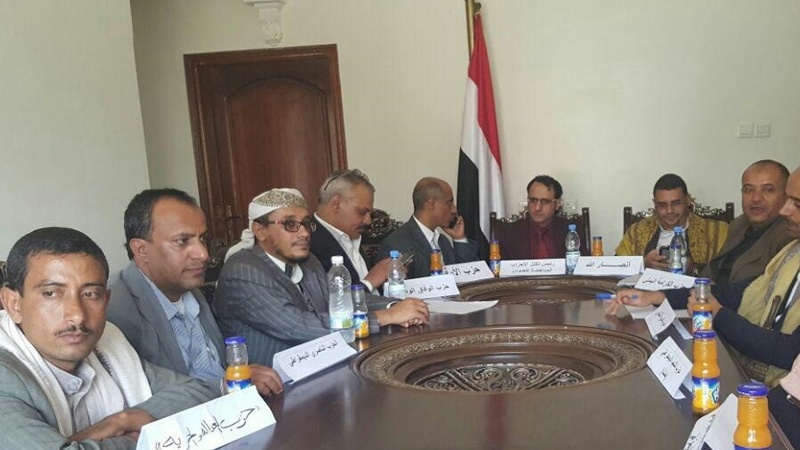یمن کی اعلی انقلابی کمیٹی کے لئے یمنی جماعتوں کی حمایت کا اعلان 