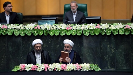 صدر روحانی نے حلف اٹھایا ۔ تصاویر
