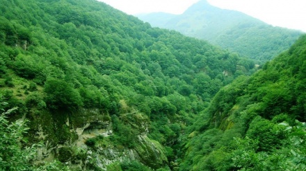 شوێنه گه‌شتیاری و سرووشتییه‌کانی ئێران