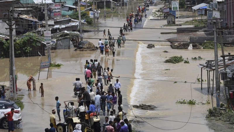 ہندوستان: سیلاب سے تین سو جاں بحق