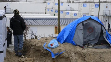 Fransada didərginlərin vəziyyətinin yaxşılaşdırılması haqda qərar dalanından çıxış