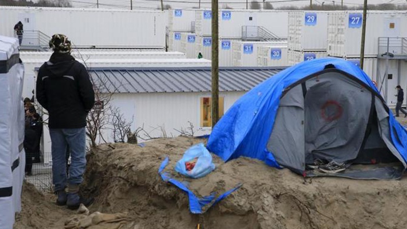 Fransada didərginlərin vəziyyətinin yaxşılaşdırılması haqda qərar dalanından çıxış